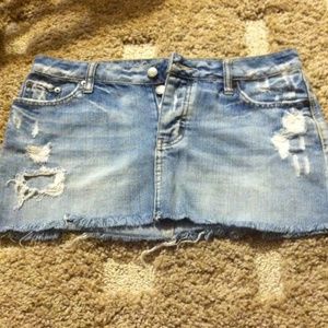 American eagle distressed mini skirt!
