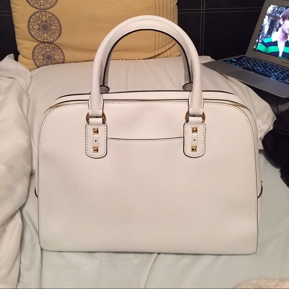 Michael Kors medium satchel with studs - Picture 2 of 4