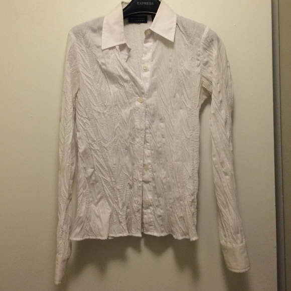 White wrinkle look blouse