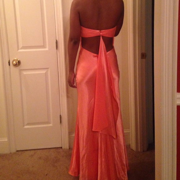 Coral pink prom dress! - Picture 3 of 4