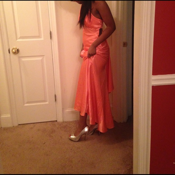 Coral pink prom dress! - Picture 4 of 4