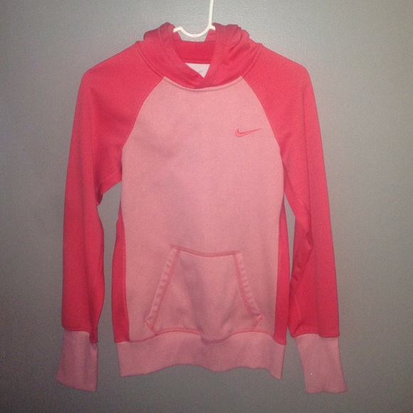 Nike Therma - Fit hoodie in Women's