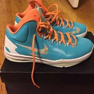 Nike KD basketball shoe