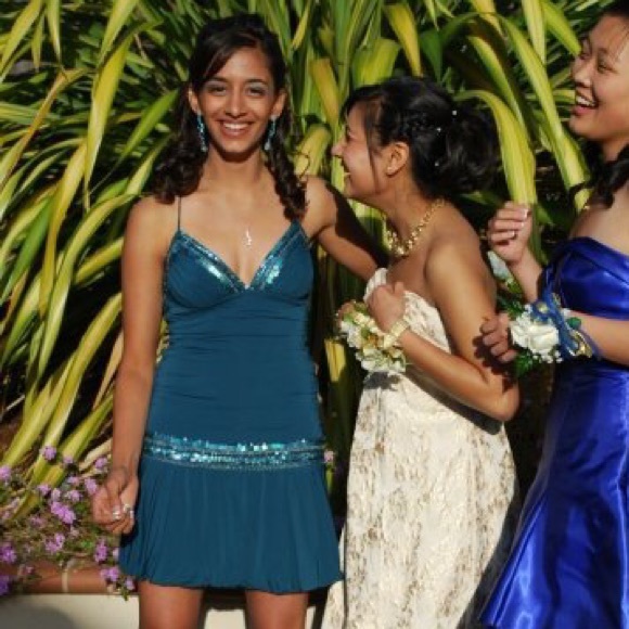 BCBG Max Azria teal open back prom/party dress - Picture 1 of 3