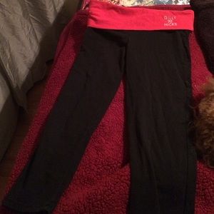 Gilly Hicks Capri leggings