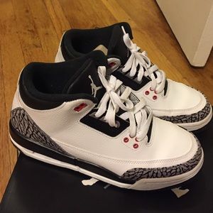 Air Jordan 3 Mid