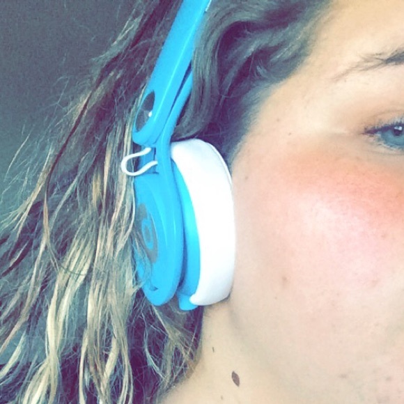 Beats - Picture 2 of 3