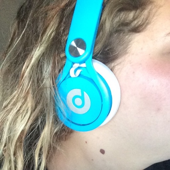 Beats - Picture 3 of 3