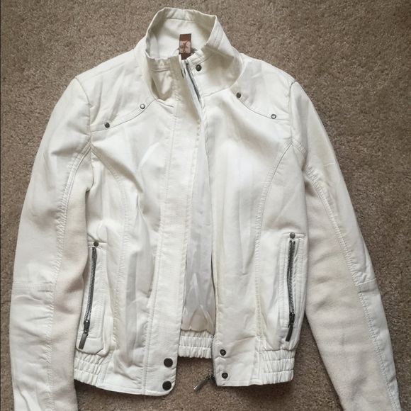 Faux leather jacket - Picture 2 of 3