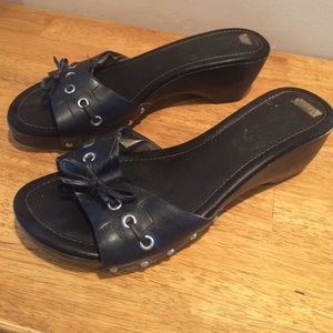 Black slip on wooden sandals