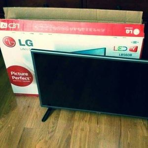 32' flat screen tv