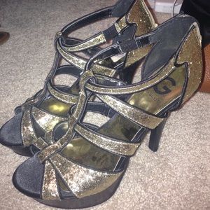 Guess gold/black heels!