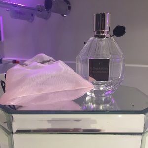 Viktor & Rolf Flowerbomb Refill bottle.