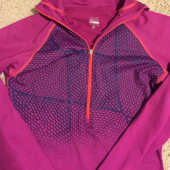Nike pullover - Picture 2 of 2