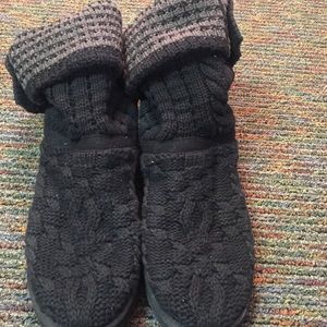 Dark Gray Leland Uggs