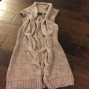 BKE sleeveless cardigan