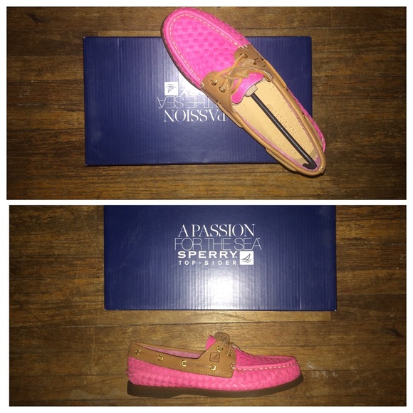 Sperry Topsiders boat shoes.