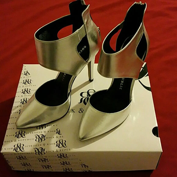 Silver high heels, rock & republic woman size 7.5