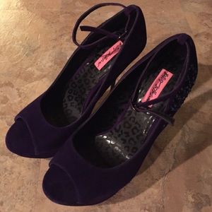 Betsey Johnson BEAUTIFUL heels. Betsey Johnson BEAUTIFUL heels.