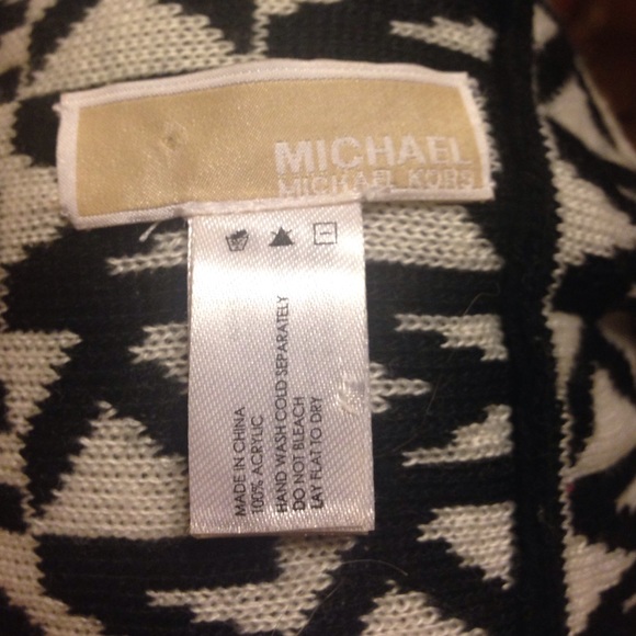 MK scarf - Picture 4 of 4