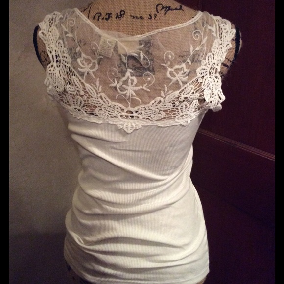 Lacey tank