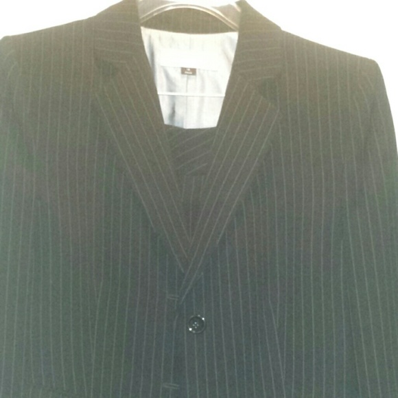 Tahari Plus size suit