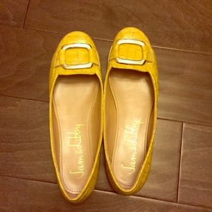 Women's flats size 8