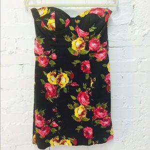 Floral strapless dress