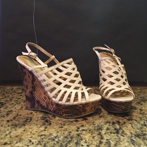 61/5 shoes/wedge sandal