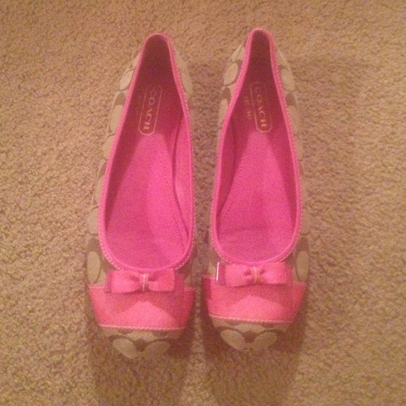 Tan and pink Coach flats!
