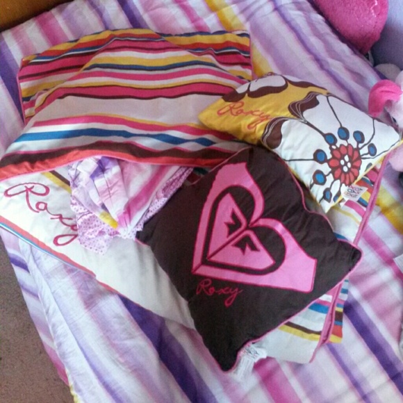 Roxy twin comforter !