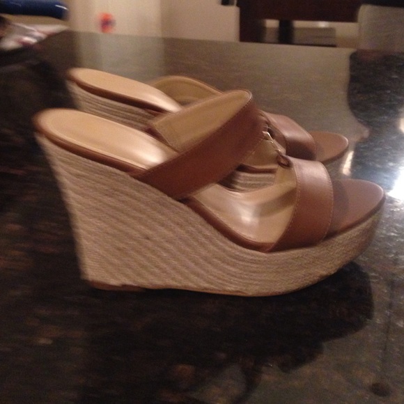 4 1/2" beige Victoria Secret wedges