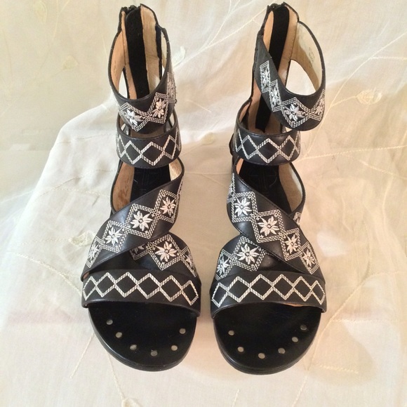 ❌❌SOLD❌❌ - Picture 2 of 4