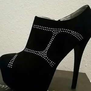 Black booties with rhinestone design