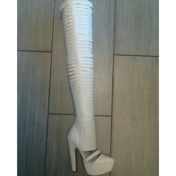 Jeffrey campbell gashed boots