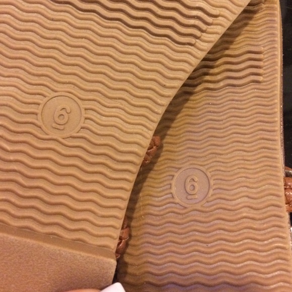 Sandals - Picture 3 of 3