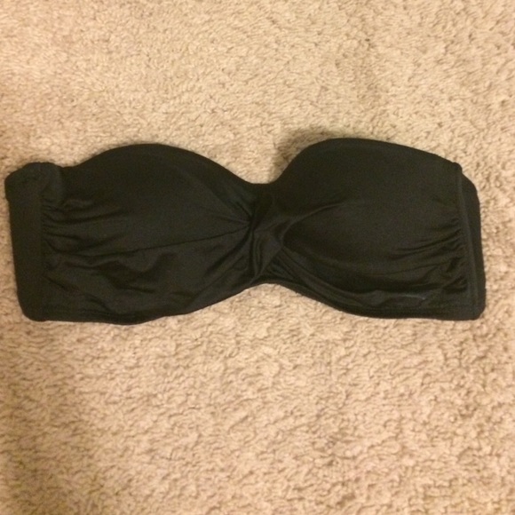Strapless swim top