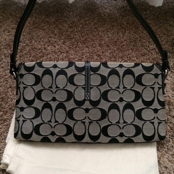 Coach Signature Black Demi Purse w Clip - Picture 4 of 4
