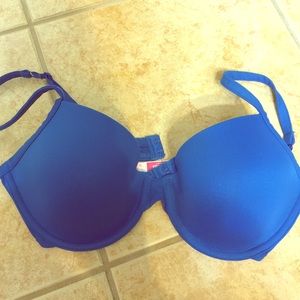 VS pink Tshirt bra 34D