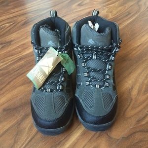 DENALI hiking boots NWT