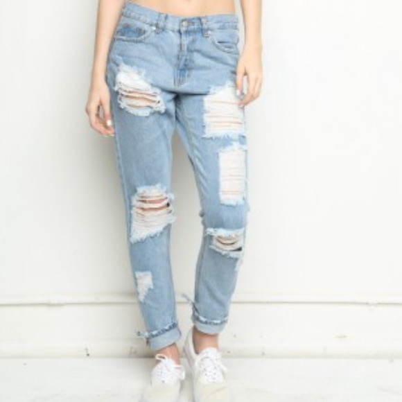 Brandy Melville boyfriend jeans