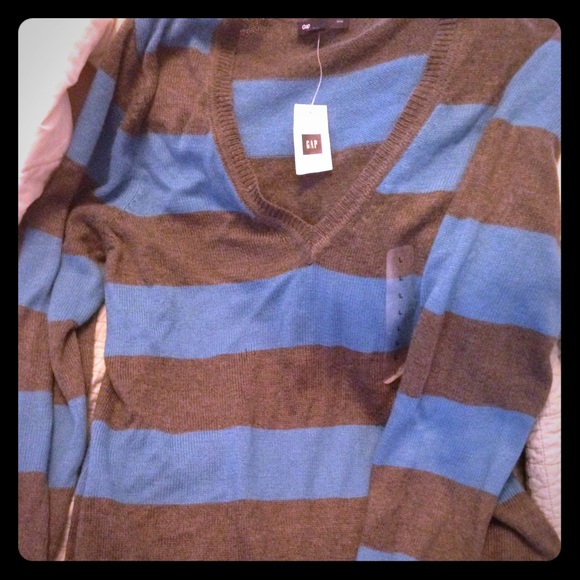 Gap Sweater