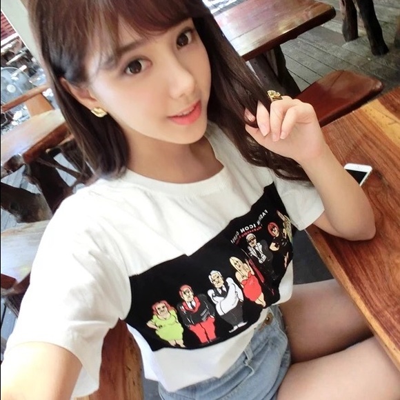 White tee - Picture 1 of 4