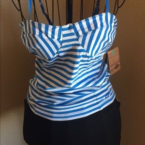 Nike workout tank bundle