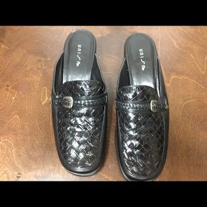 Unisa Black Mule Loafer size 10