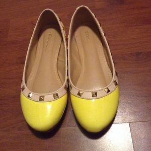 ShoeDazzle Neon yellow flats