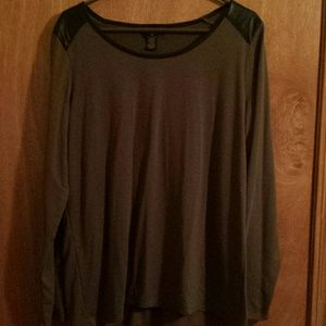 Green Long Sleeve Top