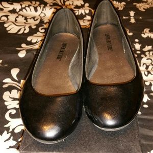 Black Shiny Flats