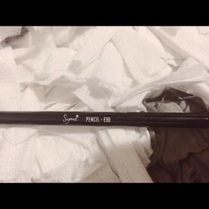 ⭐️SOLD⭐️ Sigma E30 Pencil Brush