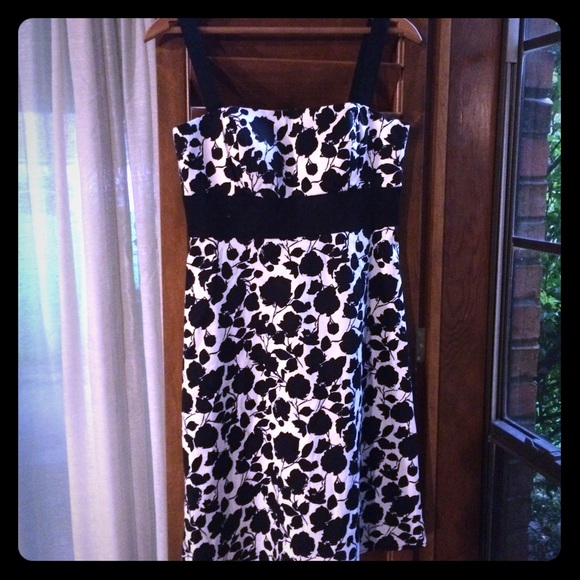 BNWT - Max and Cleo Black and White Dress